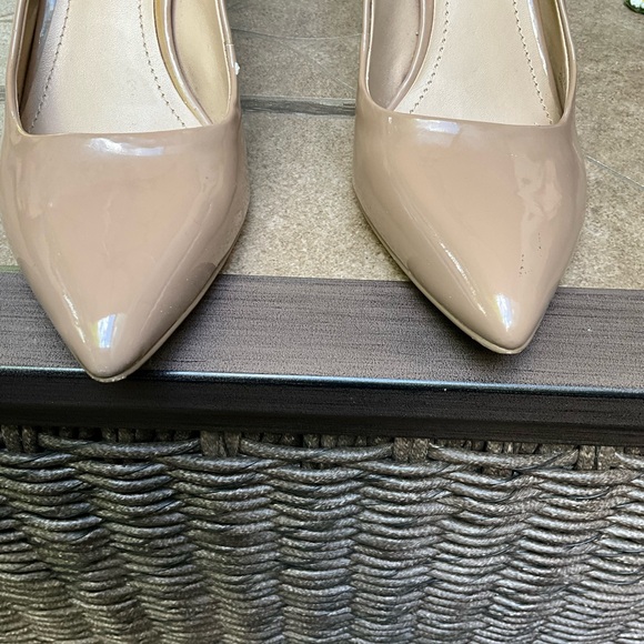 BCBG Women's Nude Patent Heels - Picture 3 of 8